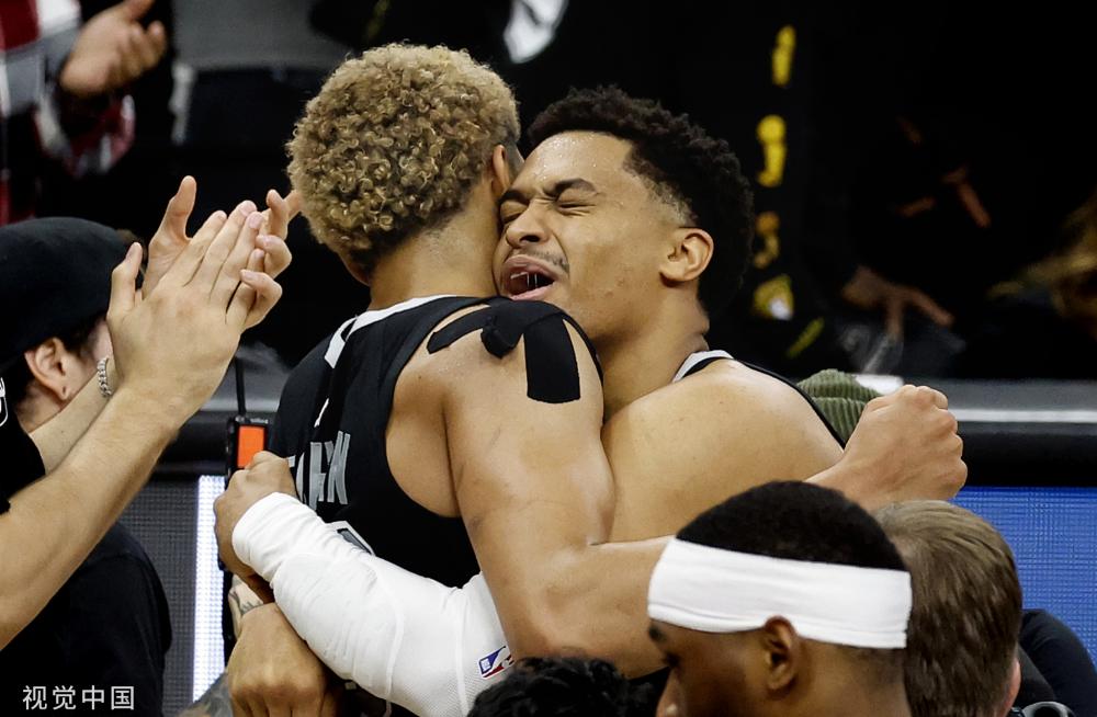 在現代足球 在現代足球